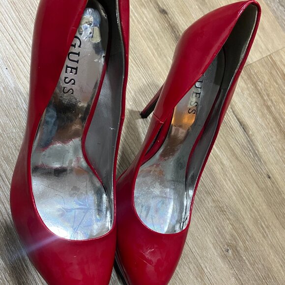 Guess Red Patent Leather Pumps - Picture 4 of 7